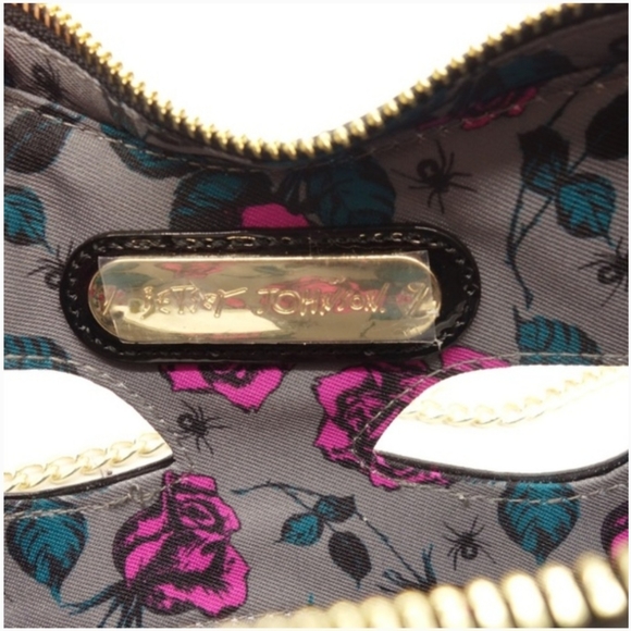 Betsey Johnson Masquerade Mask Guess Who Crossbody Purse NWT - Picture 7 of 11